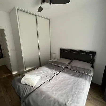 Ξενοδοχείο με διαμερίσματα Sleepy3city Batorego 9 3*