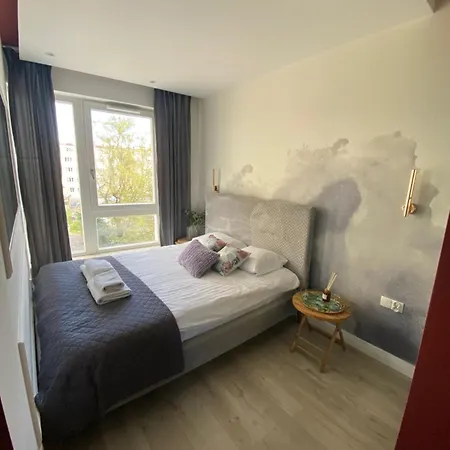 Sleepy3city Batorego 9 アパートホテル 3*