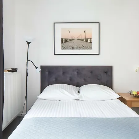 Sleepy3city Batorego 9 3* グディニャ